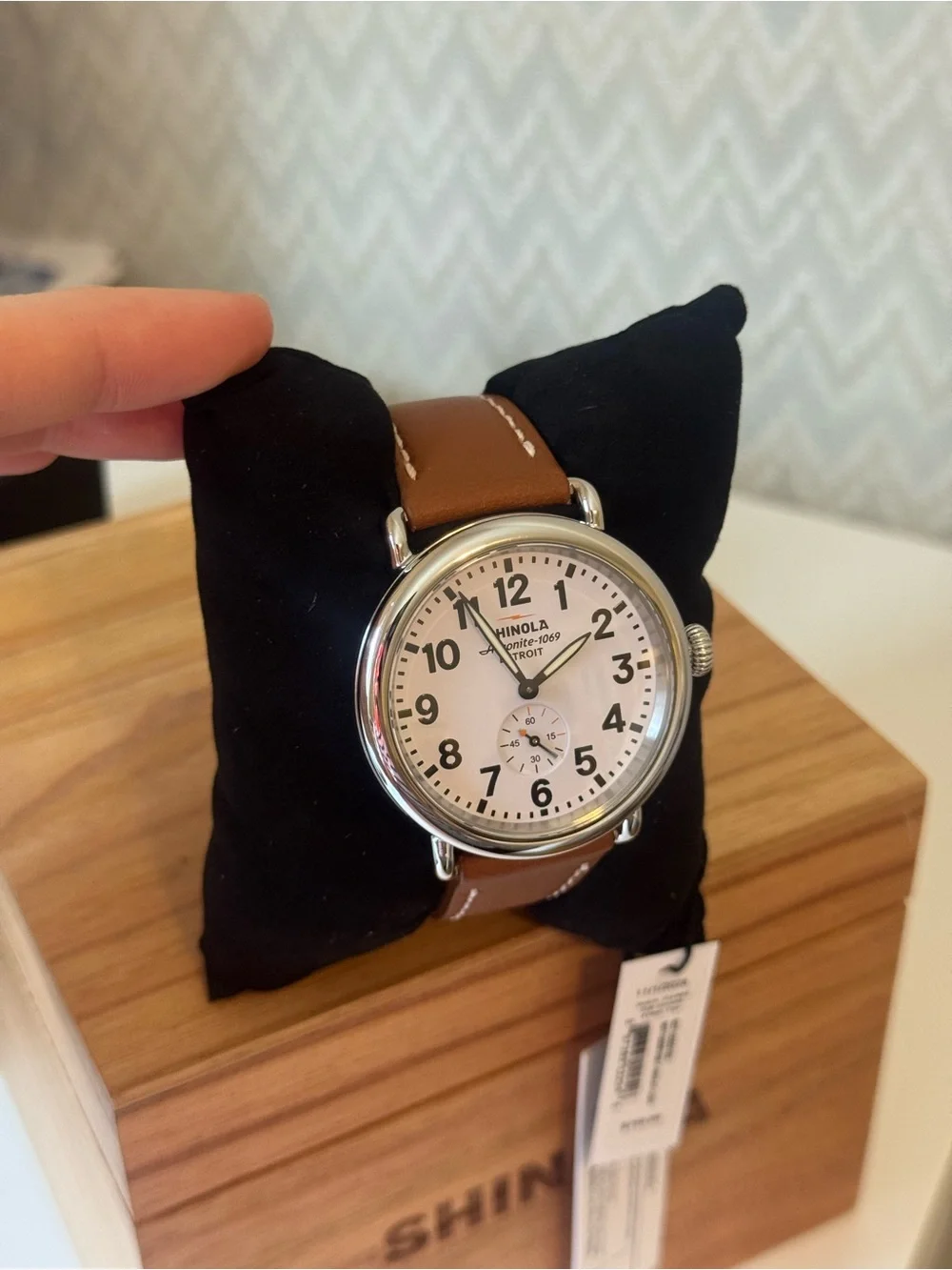 Shinola Men’s Runwell Watch — White Dial & Tan Leather Strap. NWT